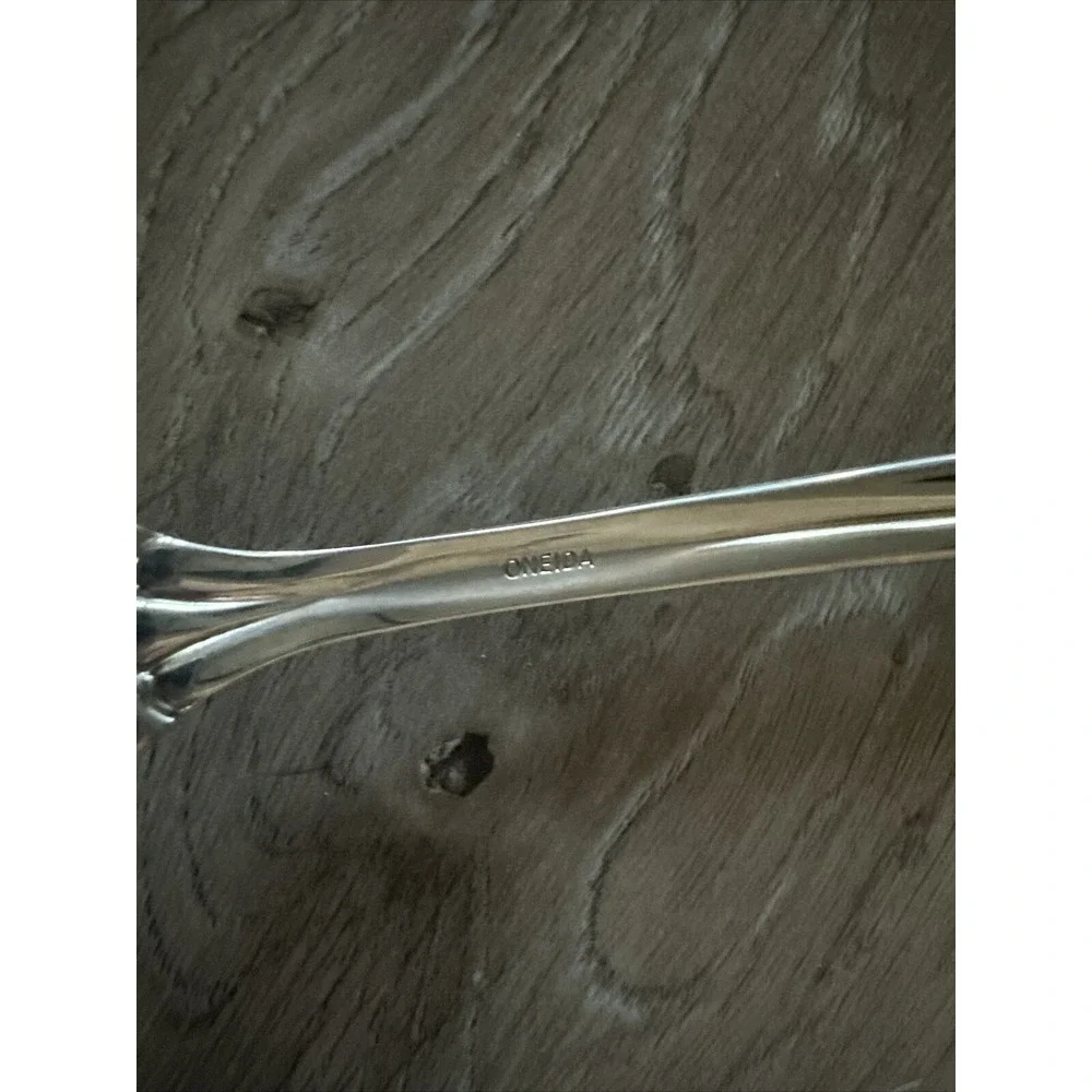 Oneida TRIBECA *1 Medium Cold Meat Serving Fork* 8 1/4